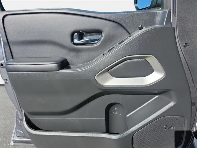 2025 Nissan Frontier Crew Cab SL 4x4