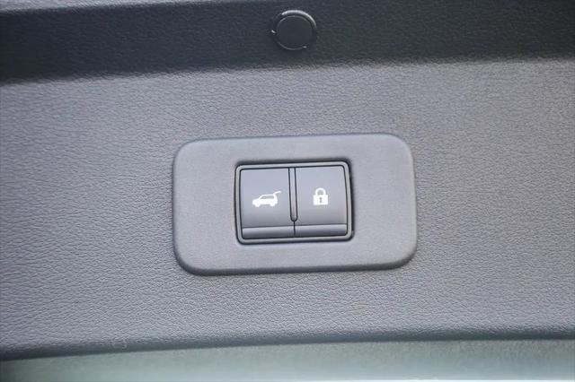 2026 Nissan LEAF PLATINUM+