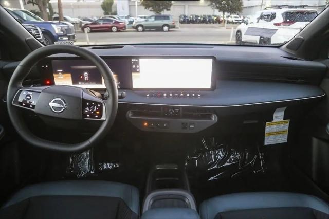 2026 Nissan LEAF PLATINUM+