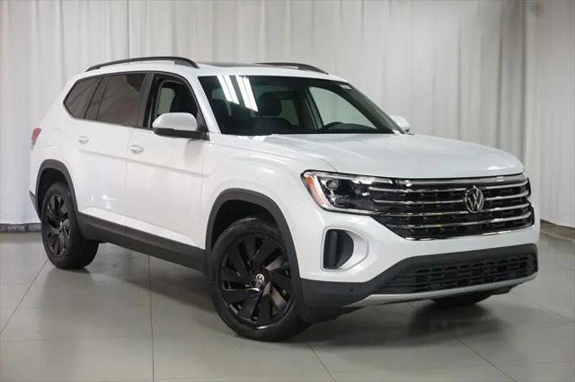 2026 Volkswagen Atlas SE with Technology