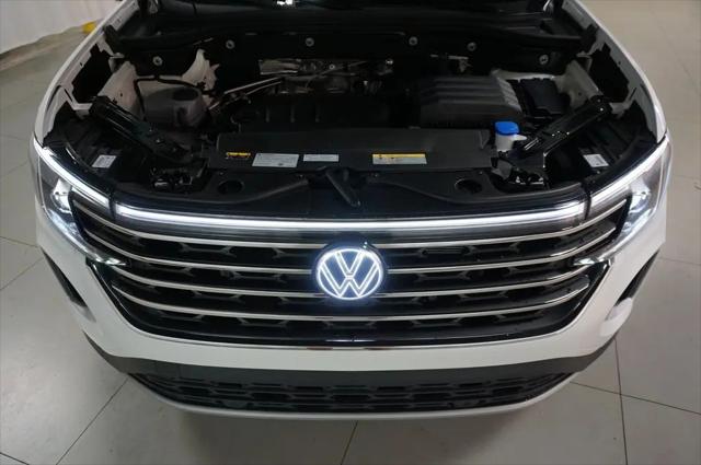 2026 Volkswagen Atlas SE with Technology