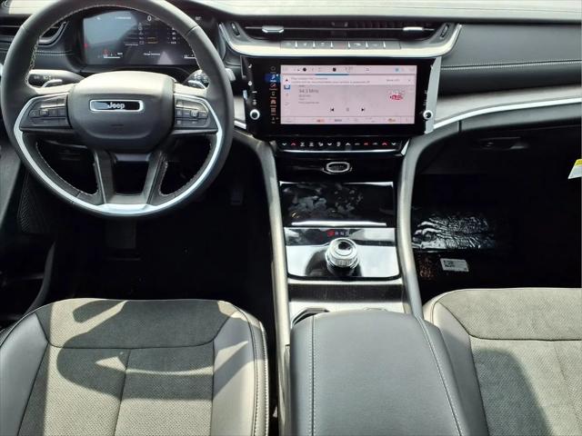 2026 Jeep Grand Cherokee L Altitude 4x2