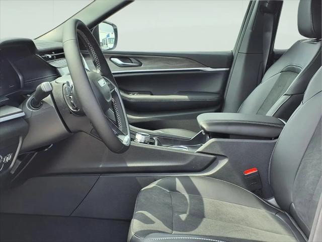 2026 Jeep Grand Cherokee L Altitude 4x2