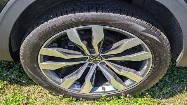 2023 Volkswagen Atlas Cross Sport 3.6L V6 SEL Premium R-Line