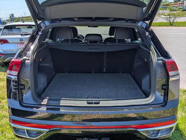 2023 Volkswagen Atlas Cross Sport 3.6L V6 SEL Premium R-Line