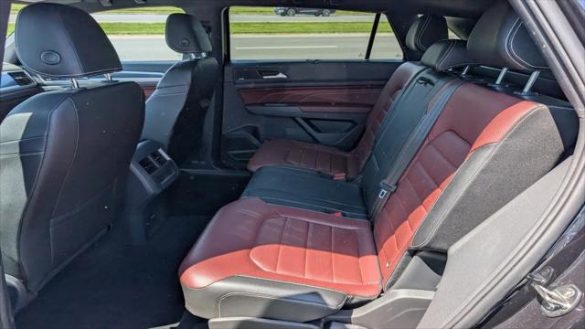 2023 Volkswagen Atlas Cross Sport 3.6L V6 SEL Premium R-Line
