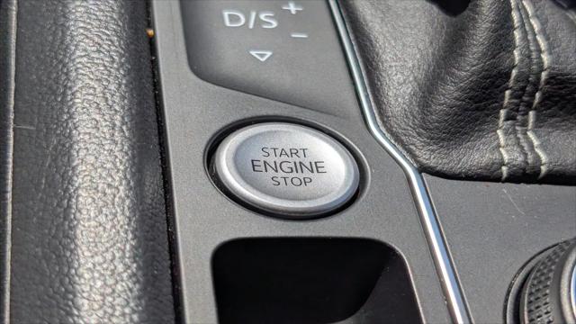 2023 Volkswagen Atlas Cross Sport 3.6L V6 SEL Premium R-Line