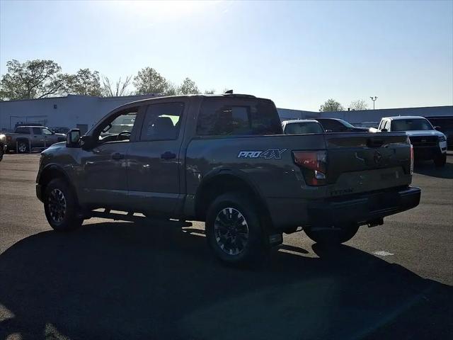 2024 Nissan Titan Crew Cab PRO-4X 4x4