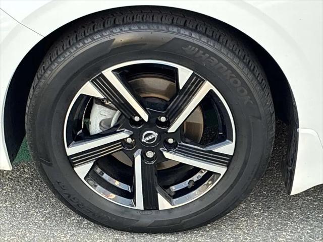2024 Nissan Sentra SV Xtronic CVT