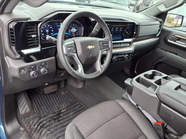 2024 Chevrolet Silverado 1500 4WD Crew Cab Short Bed LT with 2FL