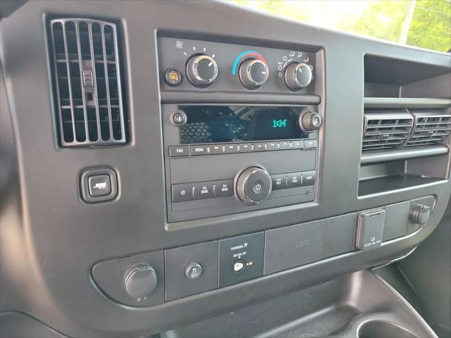 2024 GMC Savana Cargo RWD 2500 Regular Wheelbase Work Van