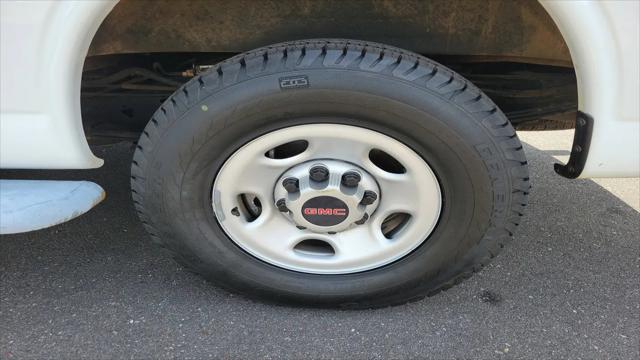 2024 GMC Savana Cargo RWD 2500 Regular Wheelbase Work Van