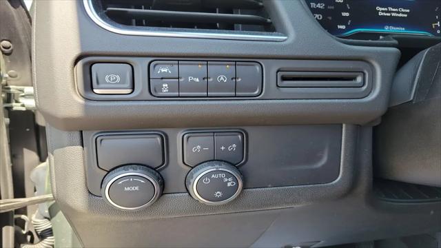 2023 Chevrolet Suburban 2WD Premier