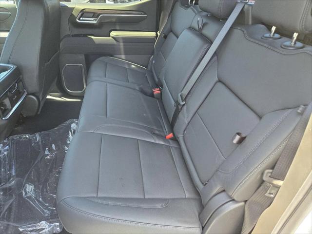 2026 GMC Sierra 1500 Crew Cab, Short Bed, SLT, 4WD