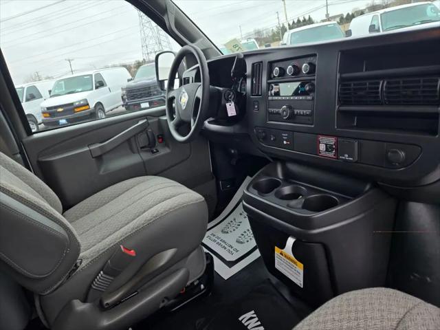 2026 Chevrolet Express Cargo Van 2500 Regular Wheelbase, WT, RWD