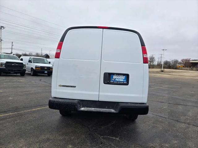 2026 Chevrolet Express Cargo Van 2500 Regular Wheelbase, WT, RWD