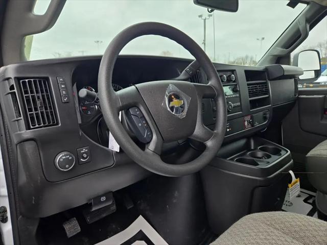2026 Chevrolet Express Cargo Van 2500 Regular Wheelbase, WT, RWD