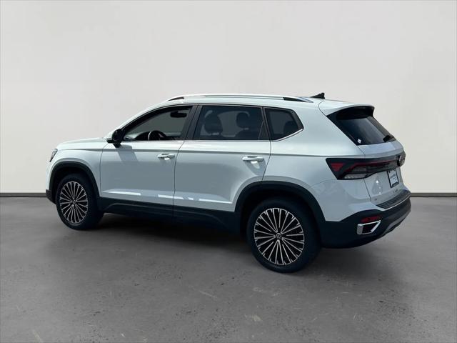 2026 Volkswagen Taos SE