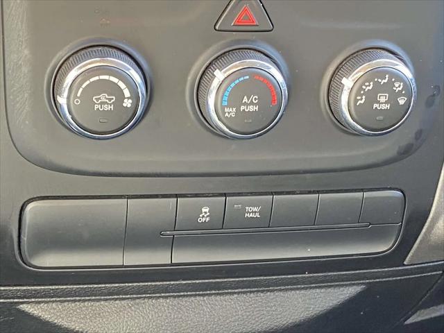 2019 Ram 1500 Classic Express Crew Cab 4x4 5'7" Box