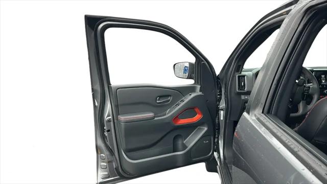 2026 Nissan Frontier Crew Cab PRO-X 4x2