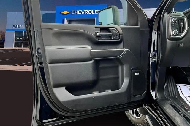 2023 GMC Sierra 2500HD 4WD Crew Cab Standard Bed AT4