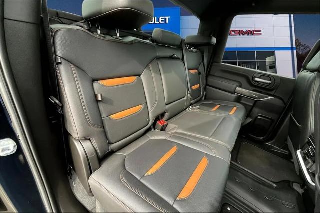 2023 GMC Sierra 2500HD 4WD Crew Cab Standard Bed AT4