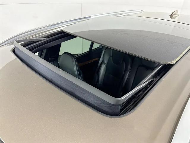 2016 Volvo XC90 Hybrid T8 Inscription