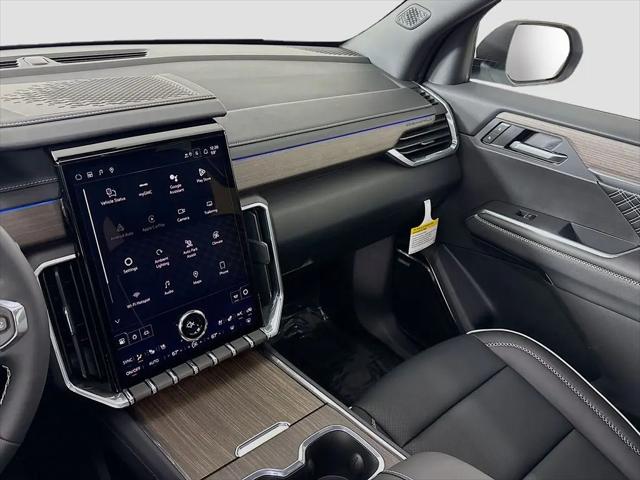 2026 GMC Acadia Denali AWD