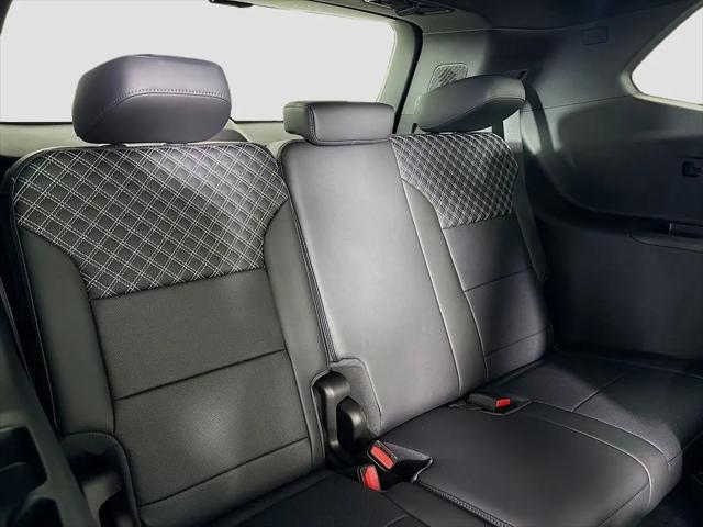 2026 GMC Acadia Denali AWD