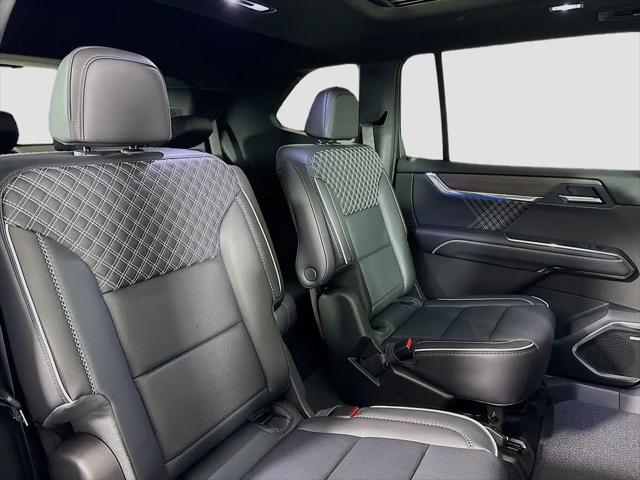 2026 GMC Acadia Denali AWD