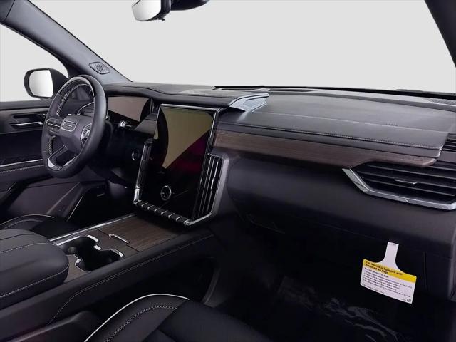 2026 GMC Acadia Denali AWD