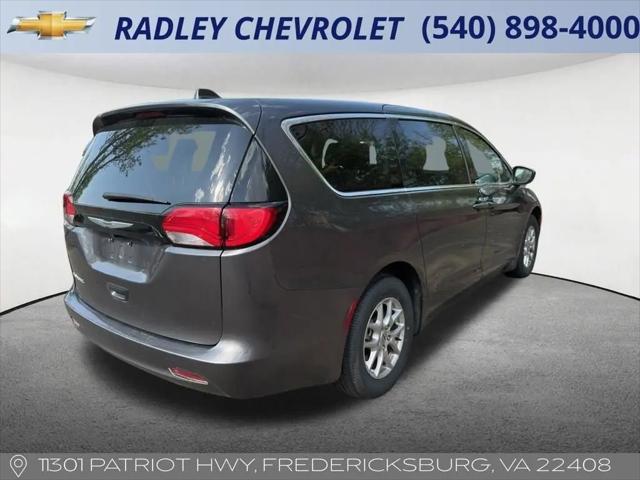 2023 Chrysler Voyager LX