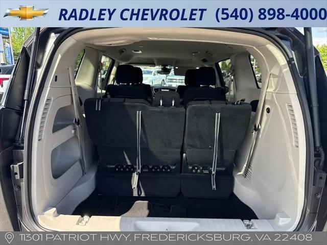 2023 Chrysler Voyager LX