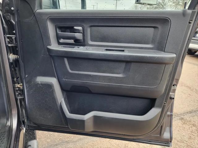 2019 Ram 1500 Classic Express Crew Cab 4x4 5'7" Box
