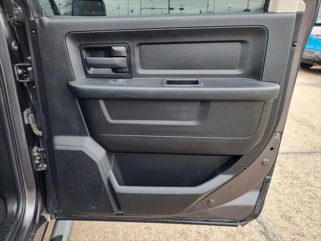2019 Ram 1500 Classic Express Crew Cab 4x4 5'7" Box