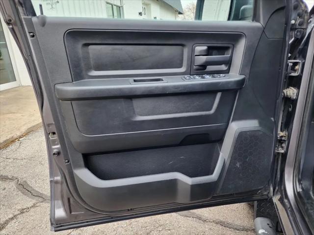 2019 Ram 1500 Classic Express Crew Cab 4x4 5'7" Box