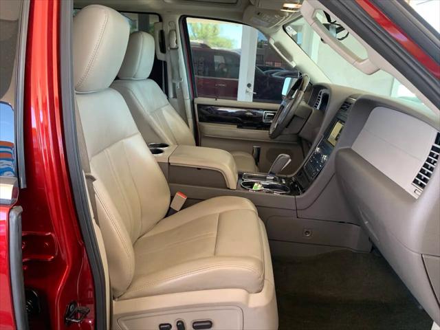 2017 Lincoln Navigator Select