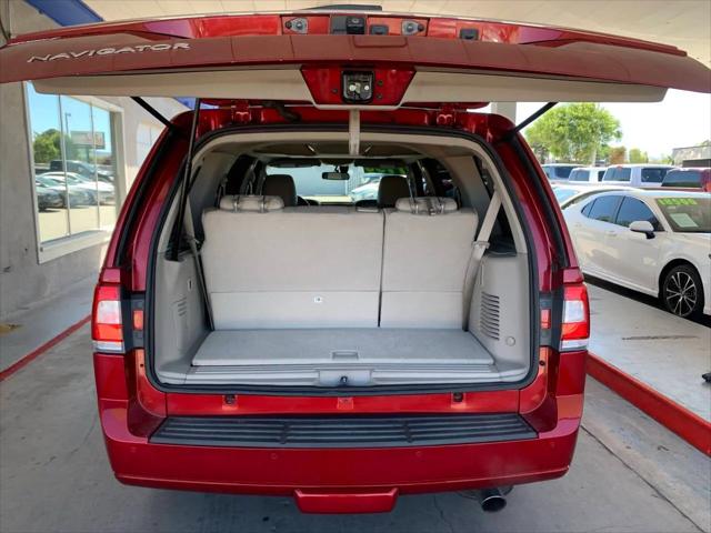 2017 Lincoln Navigator Select