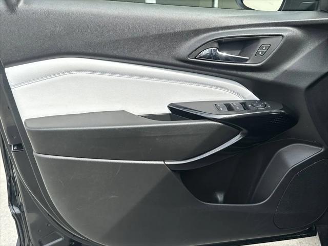 2025 Chevrolet Trax FWD LT