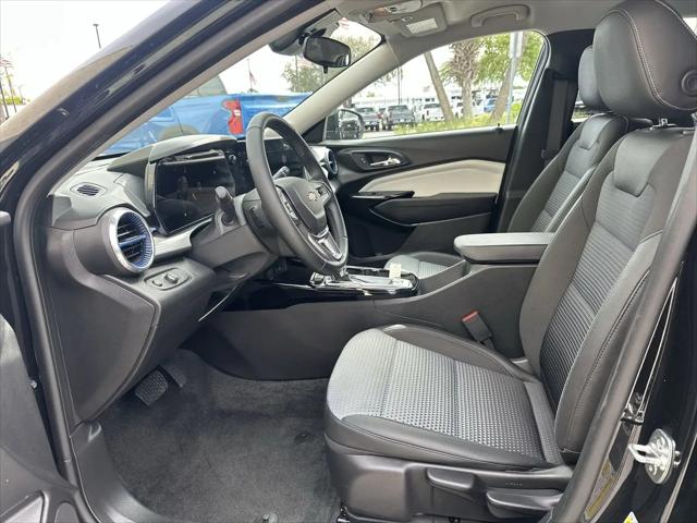 2025 Chevrolet Trax FWD LT