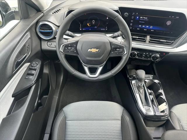 2025 Chevrolet Trax FWD LT