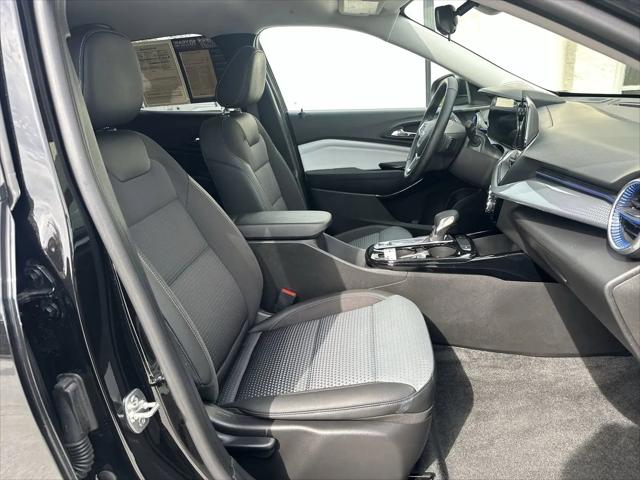 2025 Chevrolet Trax FWD LT