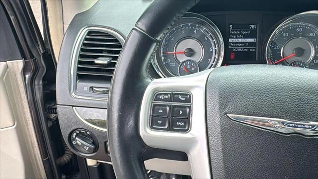 2015 Chrysler Town & Country Touring