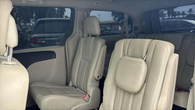 2015 Chrysler Town & Country Touring