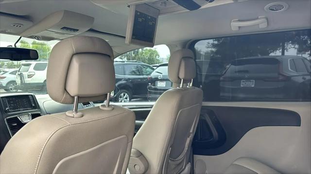 2015 Chrysler Town & Country Touring