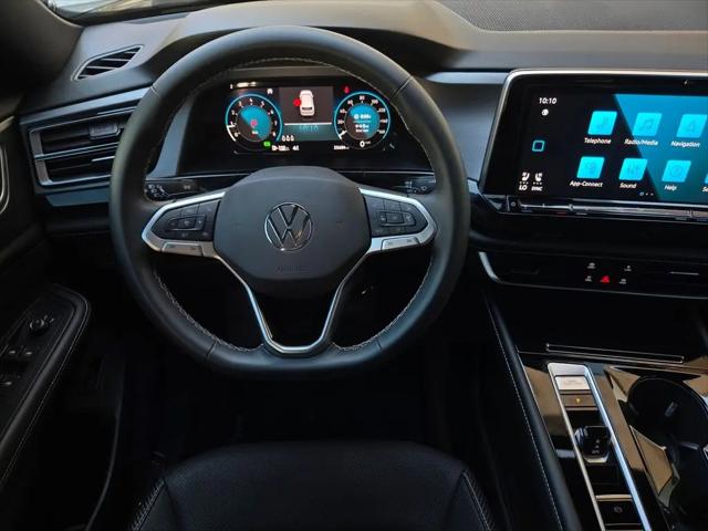 2024 Volkswagen Atlas Cross Sport 2.0T SE w/Technology