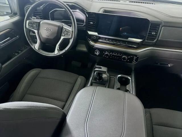 2023 Chevrolet Silverado 1500 4WD Crew Cab Short Bed RST