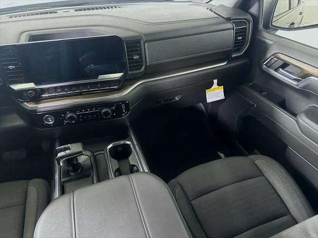 2023 Chevrolet Silverado 1500 4WD Crew Cab Short Bed RST