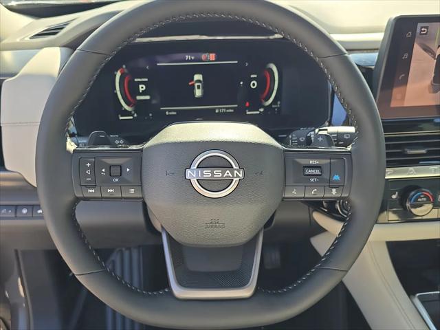 2026 Nissan Pathfinder SL