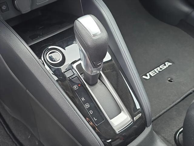 2025 Nissan Versa 1.6 SR